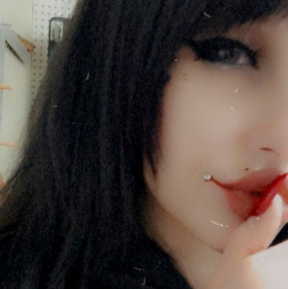 Meet your Posher - Picture 4 of 10